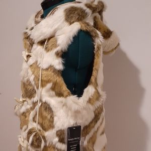 BRAND NEW Faux Fur Pamela Mccoy vest